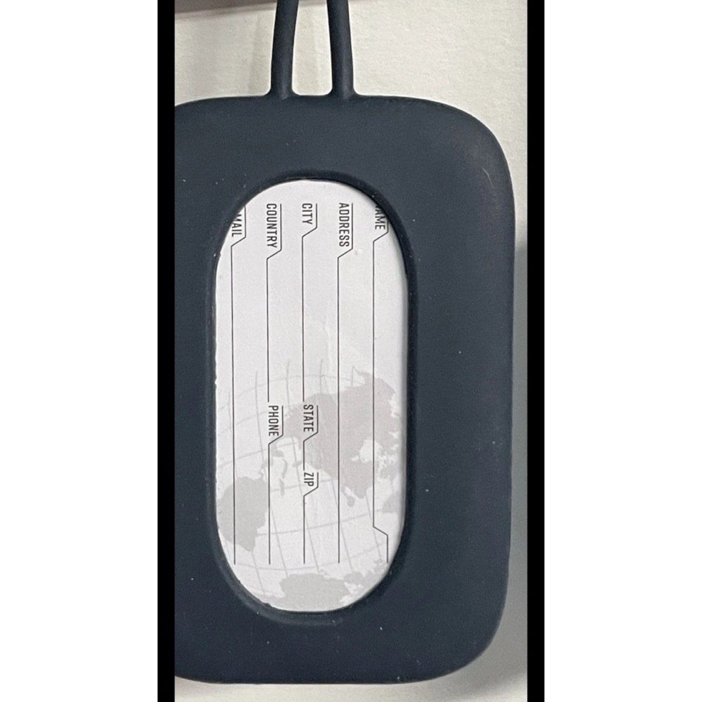 G FORCE Set of 2 Navy Blue Rectangle Luggage Tags Embossed Silicone 2.5" x 3" - Picture 2 of 4